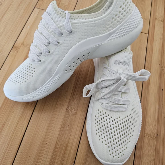 CROCS Women's Breathable White Sneakers - Picture 1 of 4